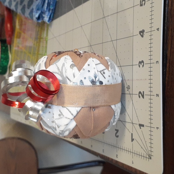 Quilted Christmas Ornament approximately 3.5" hand crafted. #3 - Picture 2 of 2